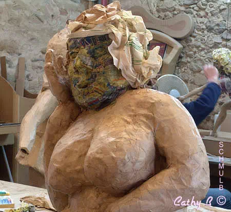 Sculpture grosse femme