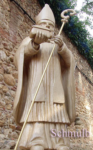 Sculpture de St Eloi recouvert de kraft